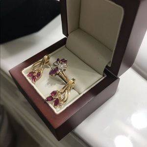 🌺Authentic Ruby and Diamonds. 14k Gold